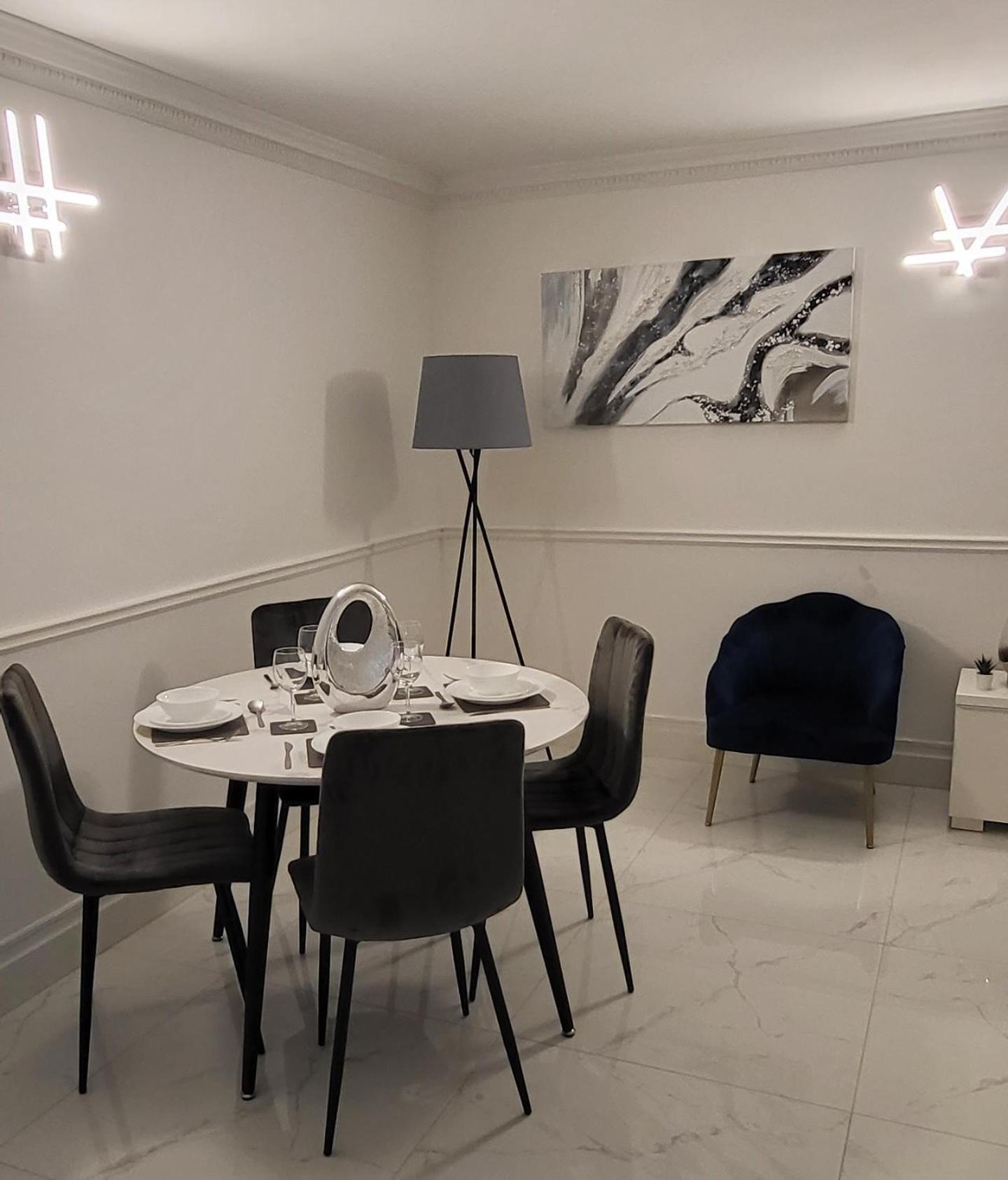 לונדון Stunning 2 Bedroom Apartment In Canary Wharf - Morland Apartments חדר תמונה